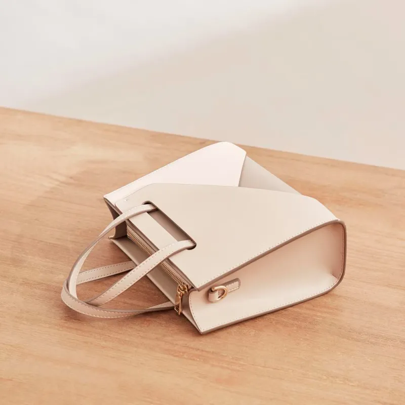 bag of unique design