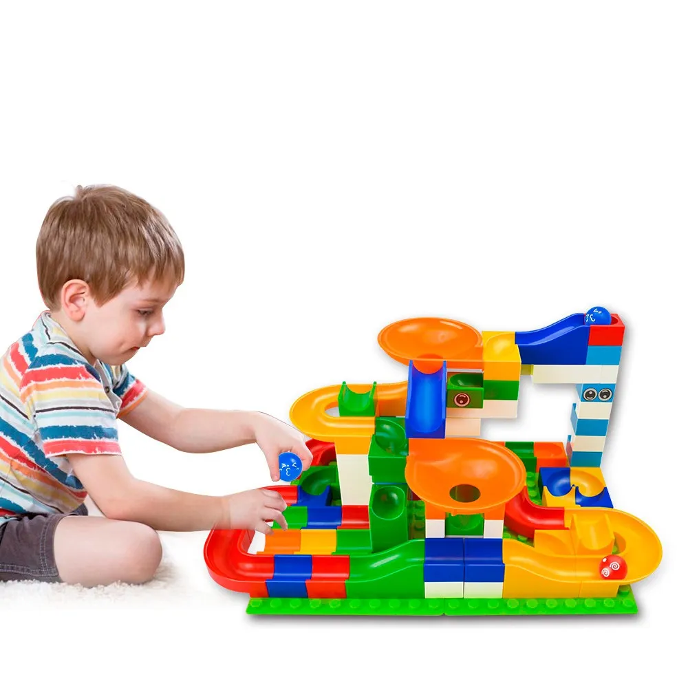 race track with balls (52 pcs)