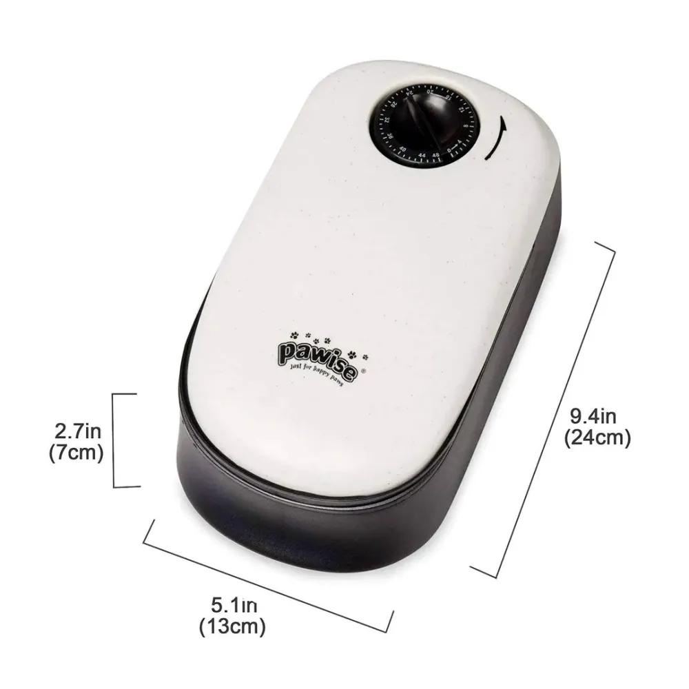 Automatic feeder with lid