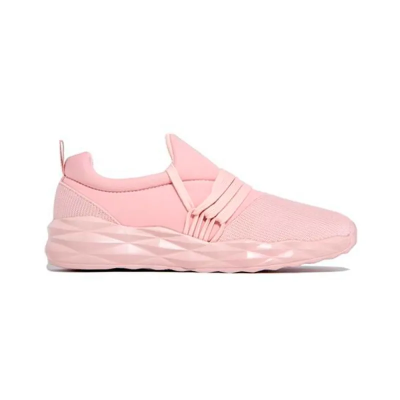 womens sports shoes