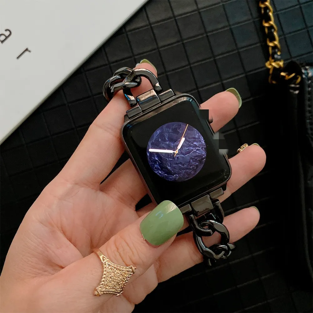 strap with metallic design 43/44mm